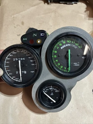 DUCATI 748 916 996 998 PANEL DE INSTRUMENTOS ORIGINAL FABRICANTE DE EQUIPOS ORIGINALES PANEL MEDIDOR DE TABLERO Foto 1 de 4