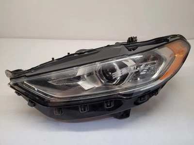  2017 - 2020 FORD FUSION Driver Headlight Halogen Without LED Accent  Foto 1 de 4