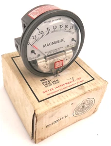 Dwyer Magnehelic 0 to 2 Differential Pressure Gage Model # 2002 - Picture 1 of 8