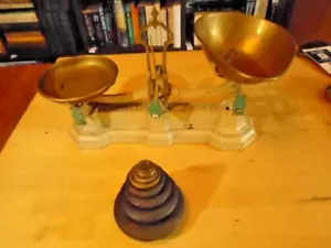 Avery Balance Scales Cast to weigh 2lb with weights & brass pans - Picture 1 of 11