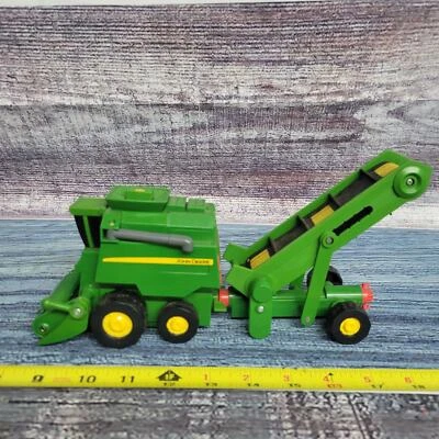 John Deere combine and conveyor plastic battery option doesn't work - Image 1 of 4