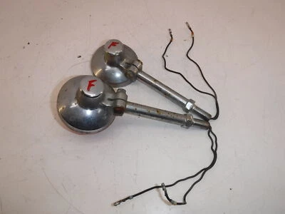 honda FRONT LEFT RIGHT TURN SIGNALS LIGHT INDICATORS 33450-413-881 - Image 1 of 4