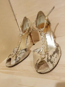 Stuart Weitzman 'Fabulosity' Rhinestone T-Strap Peep Toes Printed Leather 10M - Picture 1 of 12