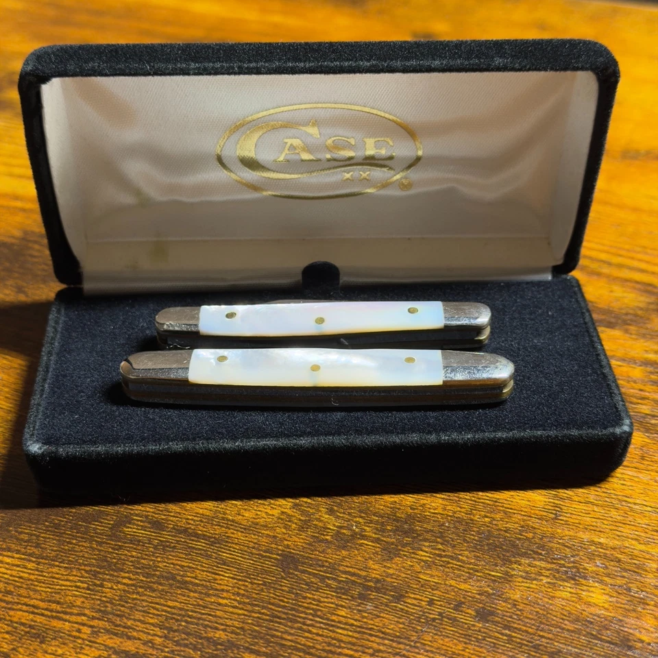 Lote de facas Case XX 1996 madrepérola senador e caneta pequena com caixa de estojo - Imagem 1 de 4