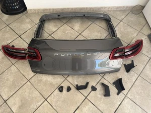 Baule Posteriore Porsche Macan Completo Di Fanali - Foto 1 di 9