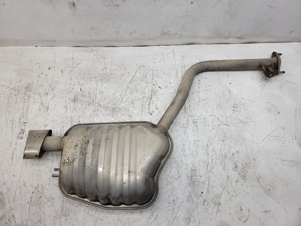 Silenciador de escape izquierdo HYUNDAI GENESIS 2009 2010 2011 2012 4,6 L OEM 28701-3M500 Foto 1 de 4