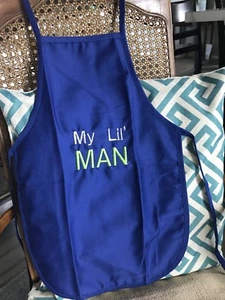 Jungen Schürze blau bestickt Lil Man US 🇺🇸 VERKÄUFER - Bild 1 von 2