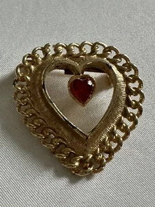Vintage Gold Tone Valentine Love Heart Brooch  - Picture 1 of 7