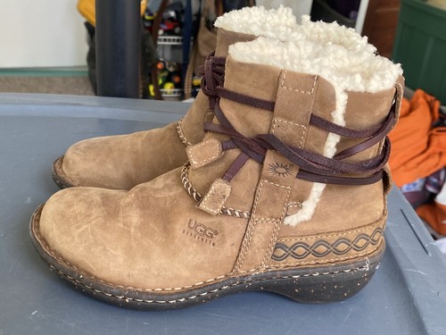 Stivaletti UGG Cove Toast donna 5 stivaletti invernali foderati in pelle marrone 5136