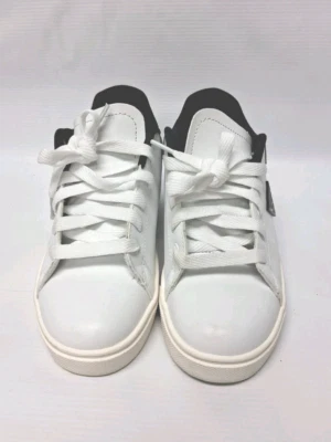 Heelys Youth Size 4 Wheeled  White Skate Shoes Wheels in Heel - Image 1 of 4