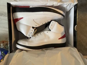 Nike Air Jordan 2 Retro OG Chicago 2022 White/Varsity Red/Black Size 12 NEW - Picture 1 of 6