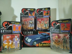 Batman Animated Series 5 points Mezco Complete Set Nuovo Batmobile +Personaggi - Foto 1 di 14