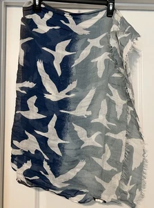 Banana Republic Patterned Blue Scarf 72”x 40” ~ NWOT ~ Very Soft - Picture 1 of 2
