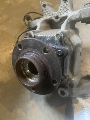 Eje trasero izquierdo Jeep Cherokee nudillo con buje 2014 2015 2016 2017 2018 Foto 1 de 4