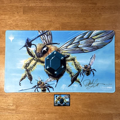 🐝 Alfombra de juego firmada exclusiva de Kickstarter Killer Bees 226/250 Phil Foglio certificado de autenticidad Magic The Gathering Foto 1 de 4