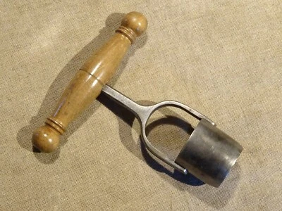 Outil ancien emporte pièce coupe hosties Ø 3,3 cm   religion couvent monastère - Photo 1/4