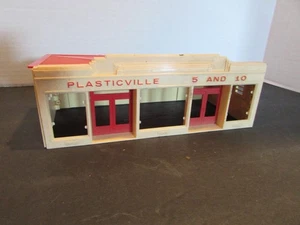 Vtg Bachmann Plasticville 5 and 10 Store O Scale Complete crack in  Red Roof PR - Picture 1 of 5