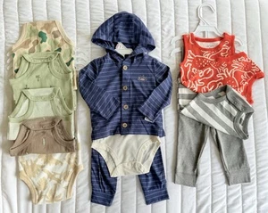 New! Carter’s Infant Boy 3 Outfit Bundle: Hoodie Set & Bodysuit Sets | 9 Months - Picture 1 of 14