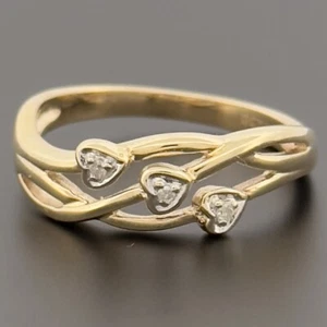 9ct Yellow Gold Diamond Three Stone Heart Ring Size M Hallmarked - Picture 1 of 10