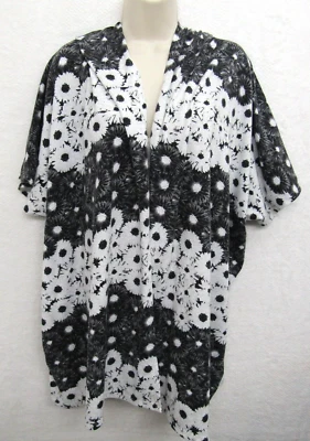 Cato Top Kimono Cardigan Womens XL White Black Floral Short Sleeve Flowy V Neck - Image 1 of 4