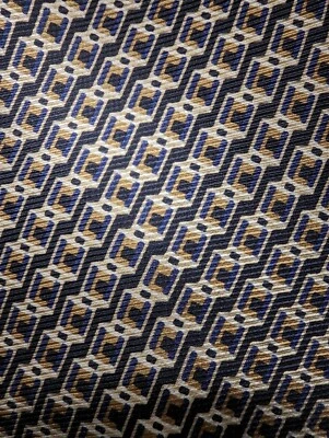 Corbata Stafford Executive Silk para hombre dorada negra azul geométrica 57"L x 3 3/4"W Foto 1 de 4