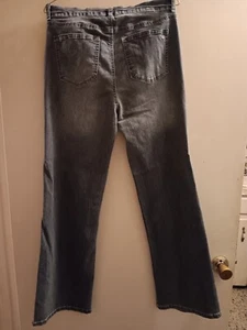 Wallflower The Fearless Curvy Super High Rise Boot Jeans Women Sz 11 FadedWash - Picture 1 of 10