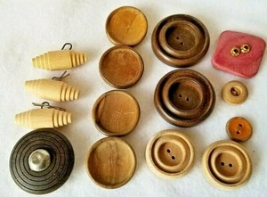 15 Vintage Holzknöpfe, geschnitzt, eingelegt, toller Zustand Los # 105 - Bild 1 von 7
