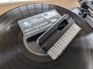Stasis Corporation Groove Cleaner Record Cleaning Brush- Black - Picture 1 of 1