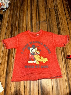 Camisa Disney Mickey y Plutón Foto 1 de 4