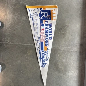 1985 Kansas City Royals American League Champions World Series Penant - Picture 1 of 3
