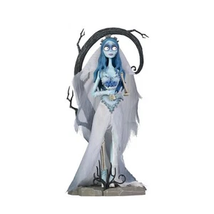 Leiche Braut Emily blauer Blumenstrauß & Baum hinter SFC Super Figur Sammlung Statue - Bild 1 von 7