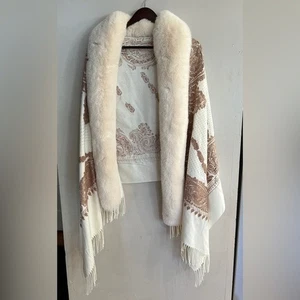 LA FIORENTINA Damen Pullover elfenbein Kunstfell gefüttert Fransen Schal One Size NEU - Bild 1 von 6