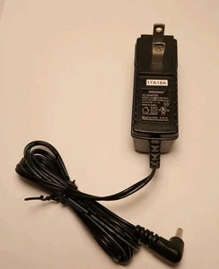Insignia Netzteil Modell: LY006SPS-050100UV 5V 1A - Bild 1 von 3