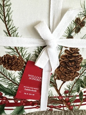NWT Williams Sonoma Woodland Berry Cotton Tablecloth Holiday Christmas 70 x106 - Image 1 of 4