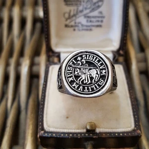 Vintage Sterling Silver Knights Templar Signet Ring 925 / UK Size T / EU 61 - Picture 1 of 9