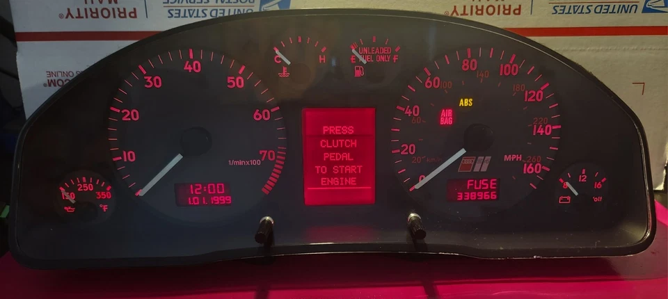 Оригинальная панель Audi B5 S4 Early (339k) 6MT - Изображение 1 из 1