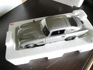 NEW RARE DANBURY MINT 1964 Aston Martin JAMES BOND DB5, PERFECT! - Picture 1 of 2