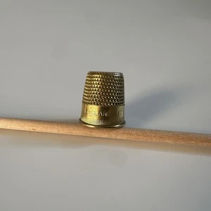 Vintage Brass Thimble Made In England Size 11 Sewing Seamstress Tool - Picture 1 of 13