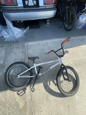 Bmx bike, in black and white, framed verdict edition for adults - Image 1 of 3