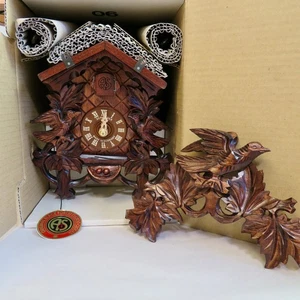 872-11 ANTON SCHNEIDER CUKOO CLOCK 1 DAY - NEW - GREAT DEAL - Picture 1 of 9