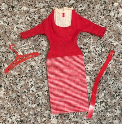 Barbie #1622 vintage Mattel 1965-66 "maestro estudiante" etiquetada cinturón de vestir colgador Foto 1 de 3