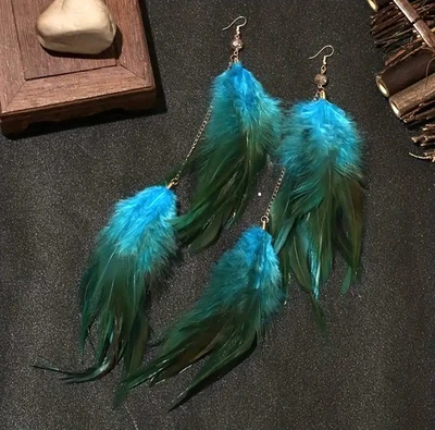 Pendientes largos colgantes boho chic de plumas -5 opciones de color Foto 1 de 4