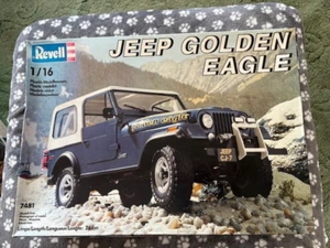 Jeep Golden Eagle n Renegade big scale model kit 1/16 Revell very rare - Picture 1 of 6