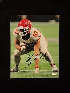 Travis Kelce signed handsigniertes 8,5x11 Foto mit COA Kansas City Chiefs - Bild 1 von 6