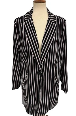 Blazer Torrid para mujer manga larga blanco y negro con cuello de un botón talla 1 Foto 1 de 4