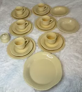 Pottery Barn Emma gelb Set 22 -6 Speiseteller, 6 Salat, 6 Tassen ..mehr LESEN - Bild 1 von 14
