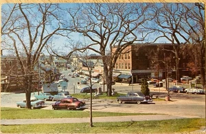 IPSWICH, MASS. C.1961 PC.(A20)~VIEW OF MARKET SQUARE SHOPPING DISTRICT - Picture 1 of 2