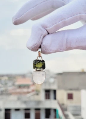 Colgante moldavita, colgante piedra lunar, plata 925 hecha a mano joyería minimalista Foto 1 de 4