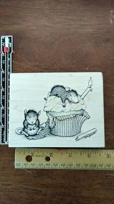 Sello de madera House Mouse - Cupcake de cumpleaños (Stampa Rosa) NUEVO Foto 1 de 4