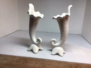 Vintage Enesco VASE RAREdouble white cornucopia vase, 5.5inches tall. NO chips - Picture 1 of 7